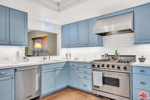 824 Amherst Avenue 1, Los Angeles, CA 90049