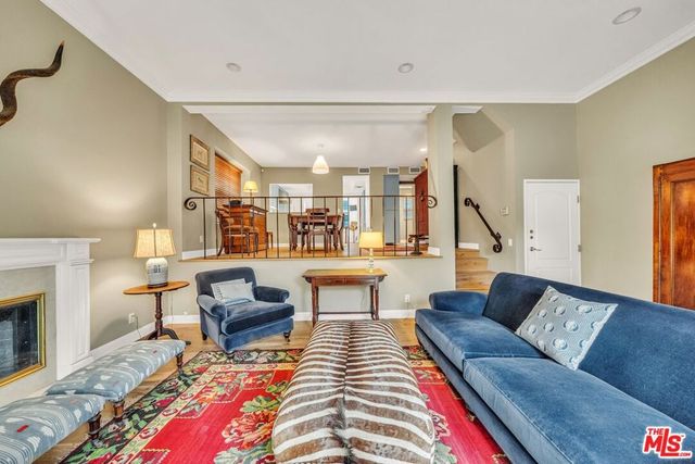 824 Amherst Avenue 1, Los Angeles, CA 90049