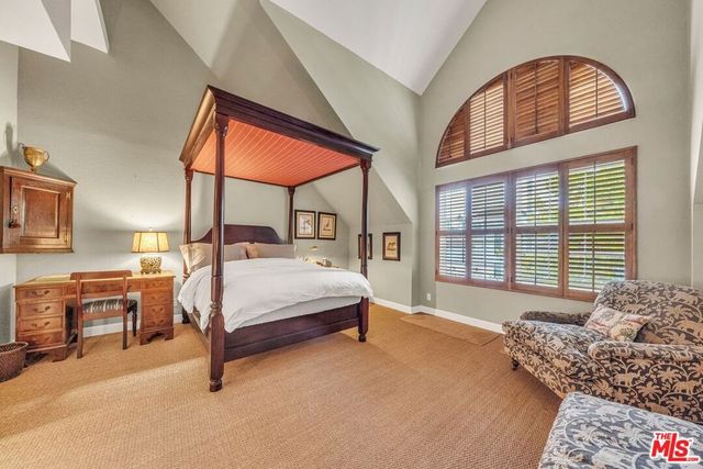 824 Amherst Avenue 1, Los Angeles, CA 90049