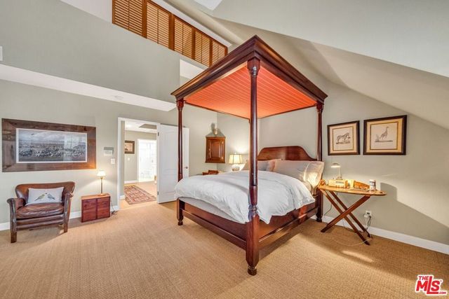 824 Amherst Avenue 1, Los Angeles, CA 90049