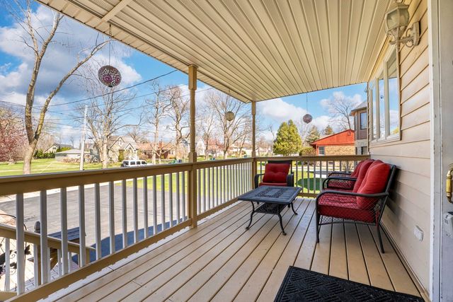 161 W Greenfield Avenue, Lombard, IL 60148