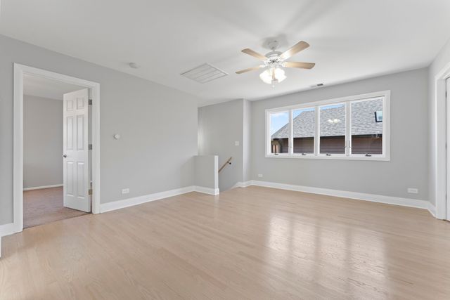 161 W Greenfield Avenue, Lombard, IL 60148