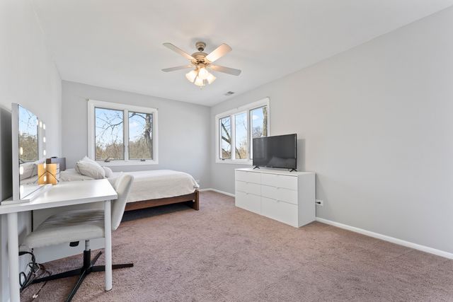 161 W Greenfield Avenue, Lombard, IL 60148