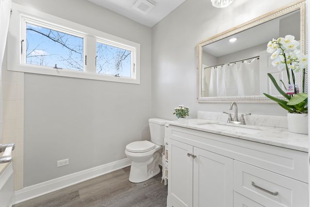 161 W Greenfield Avenue, Lombard, IL 60148