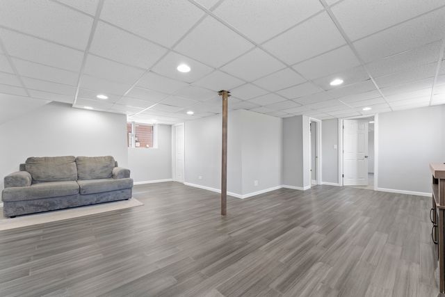 161 W Greenfield Avenue, Lombard, IL 60148