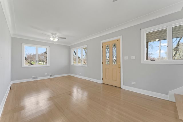 161 W Greenfield Avenue, Lombard, IL 60148