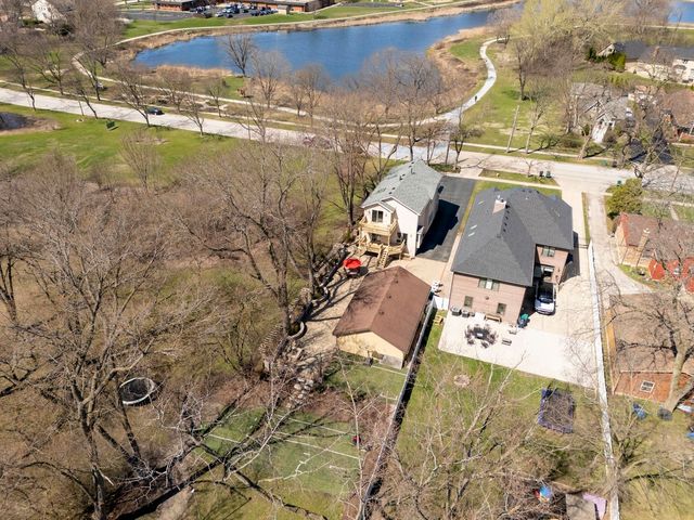 161 W Greenfield Avenue, Lombard, IL 60148