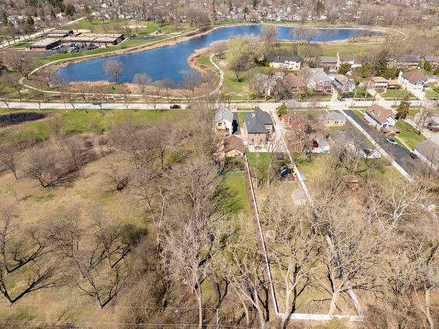 161 W Greenfield Avenue, Lombard, IL 60148