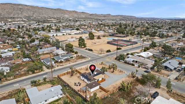 55585 Onaga, Yucca Valley, CA 92284