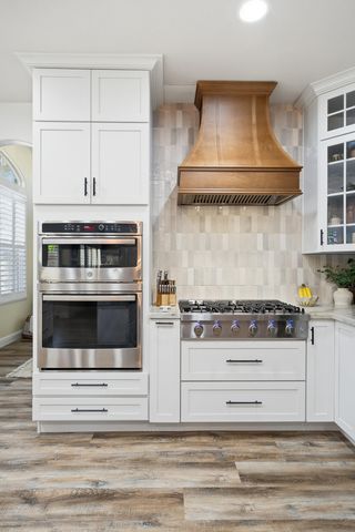 3511 S Oakhurst Court, Visalia, CA 93292