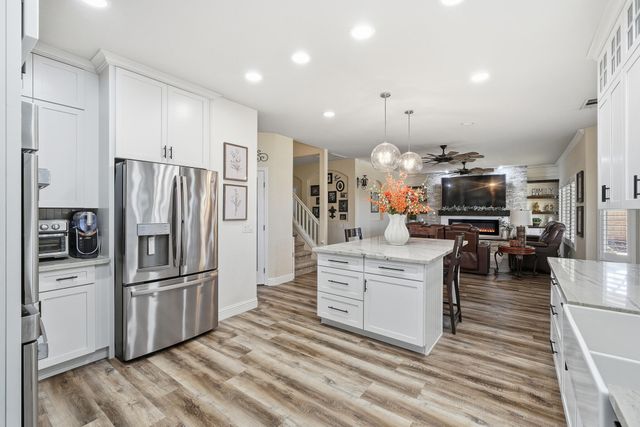 3511 S Oakhurst Court, Visalia, CA 93292