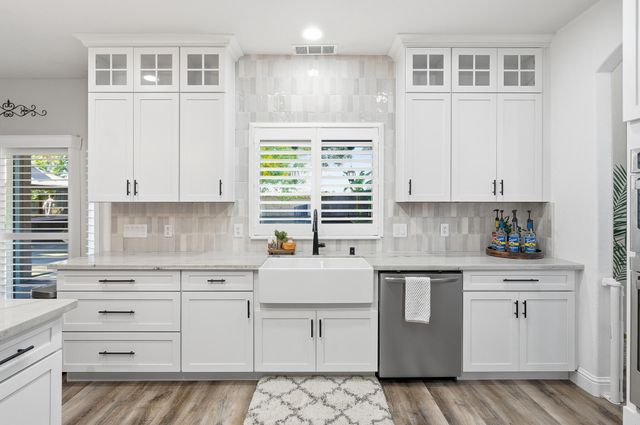 3511 S Oakhurst Court, Visalia, CA 93292