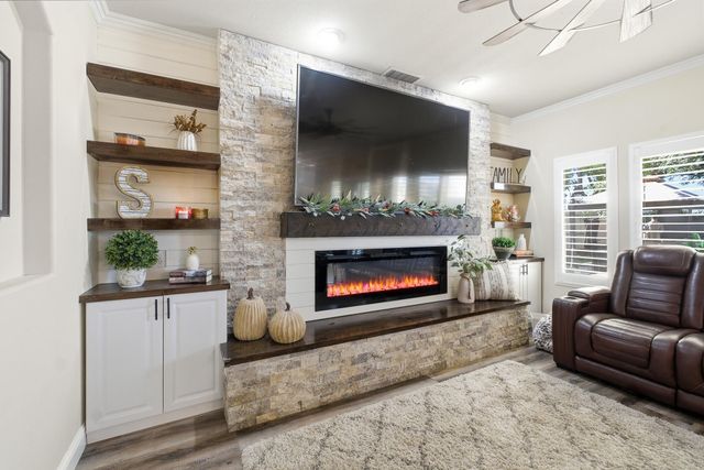 3511 S Oakhurst Court, Visalia, CA 93292