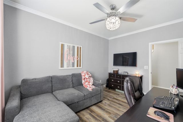 3511 S Oakhurst Court, Visalia, CA 93292