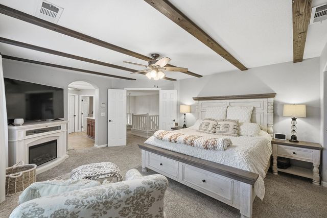 3511 S Oakhurst Court, Visalia, CA 93292