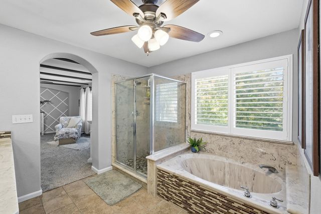 3511 S Oakhurst Court, Visalia, CA 93292