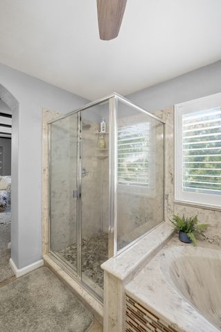 3511 S Oakhurst Court, Visalia, CA 93292