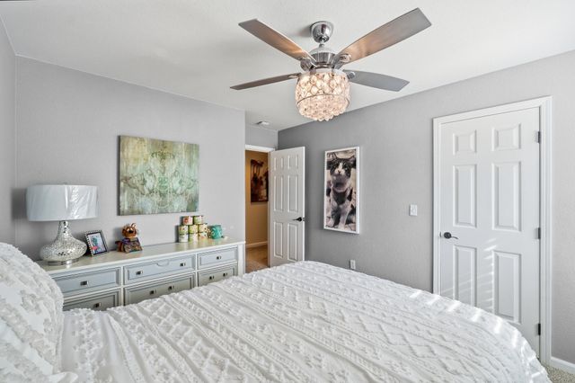 3511 S Oakhurst Court, Visalia, CA 93292