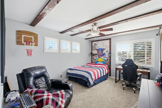 3511 S Oakhurst Court, Visalia, CA 93292