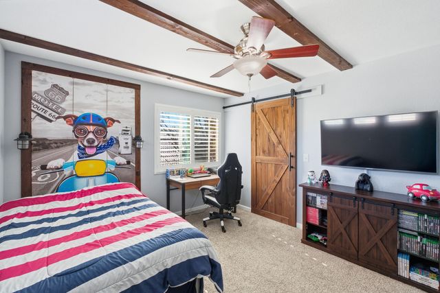 3511 S Oakhurst Court, Visalia, CA 93292