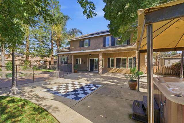 3511 S Oakhurst Court, Visalia, CA 93292