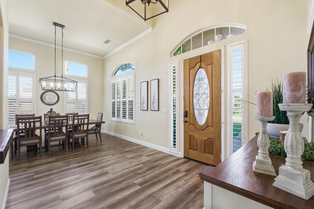 3511 S Oakhurst Court, Visalia, CA 93292