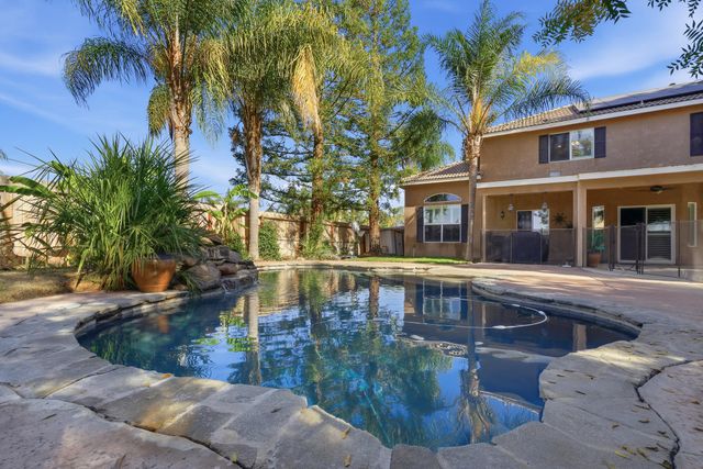 3511 S Oakhurst Court, Visalia, CA 93292