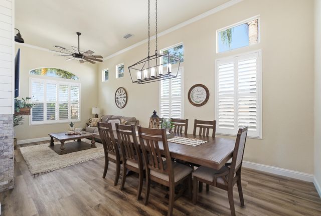 3511 S Oakhurst Court, Visalia, CA 93292