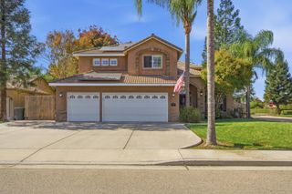 3511 S Oakhurst Court, Visalia, CA 93292