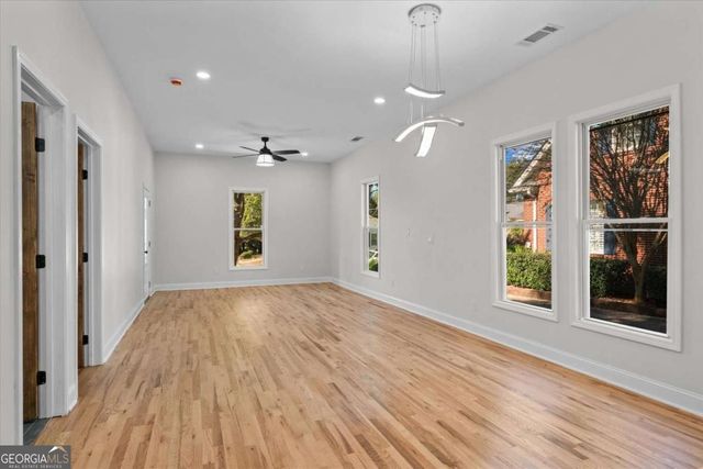 515 Woodlawn Avenue, Calhoun, GA 30701