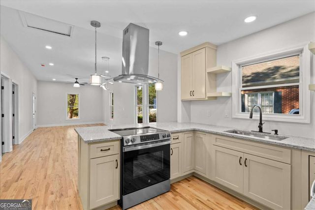 515 Woodlawn Avenue, Calhoun, GA 30701