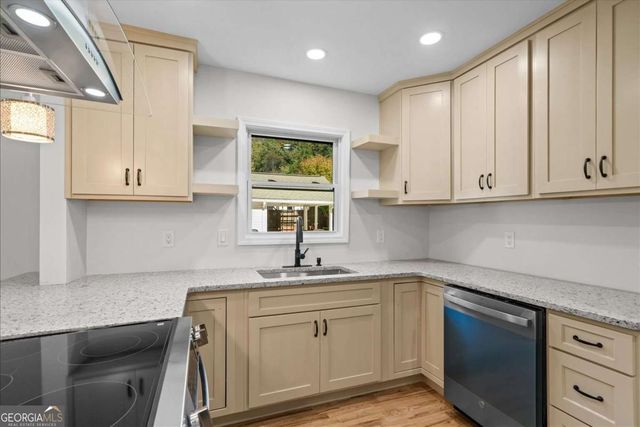 515 Woodlawn Avenue, Calhoun, GA 30701