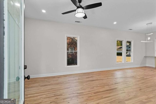 515 Woodlawn Avenue, Calhoun, GA 30701