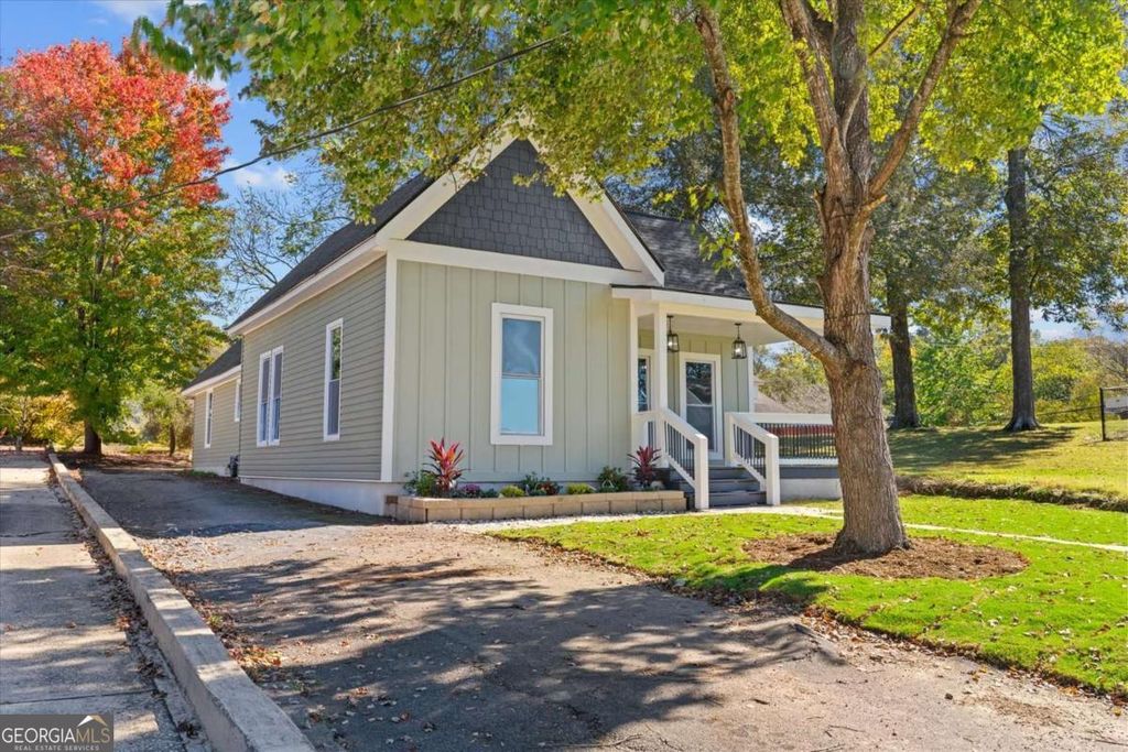 515 Woodlawn Avenue, Calhoun, GA 30701