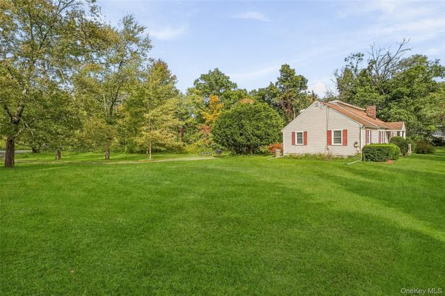 929 Freedom Plains Road, Poughkeepsie, NY 12603
