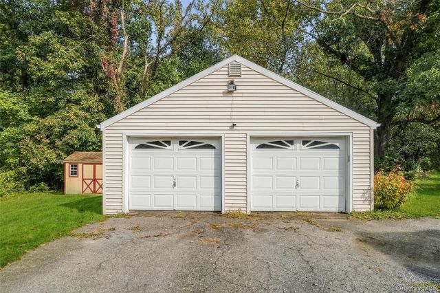 929 Freedom Plains Road, Poughkeepsie, NY 12603