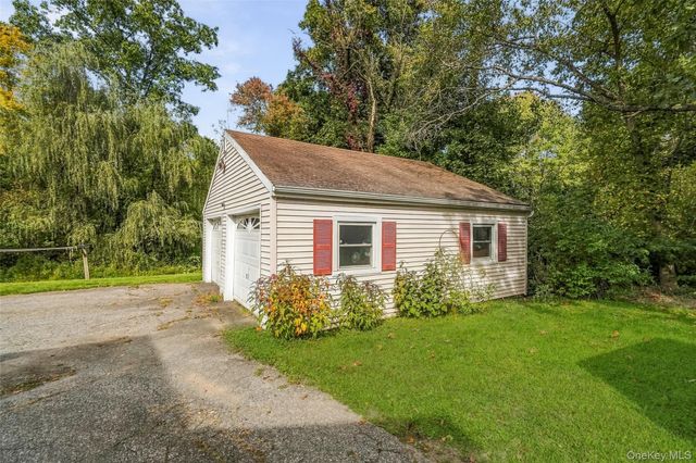 929 Freedom Plains Road, Poughkeepsie, NY 12603