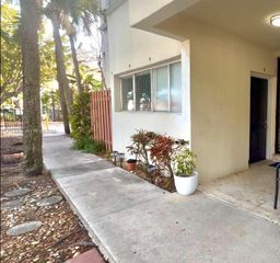 1910 SW 17th Ave 4, Miami, FL 33145