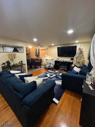 2611 N Wood Ave, Linden City, NJ 07036