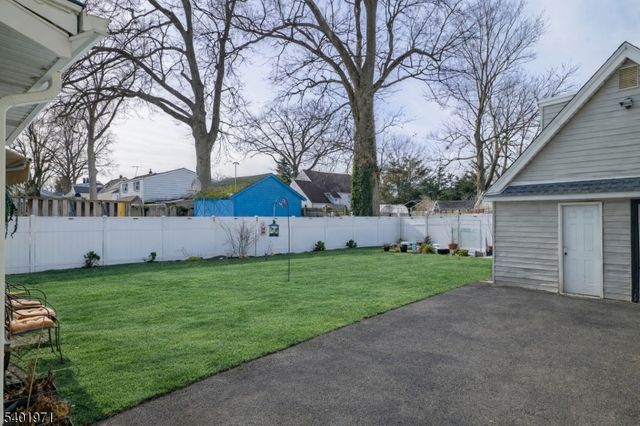 2611 N Wood Ave, Linden City, NJ 07036