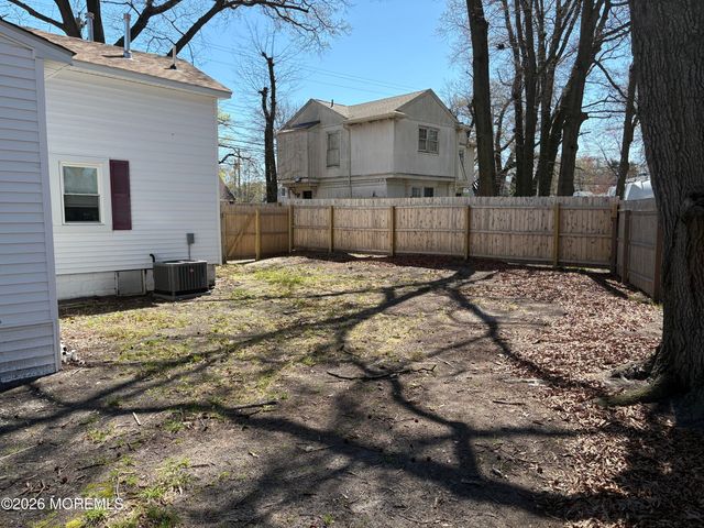 431 S Laurel Avenue, Hazlet, NJ 07734