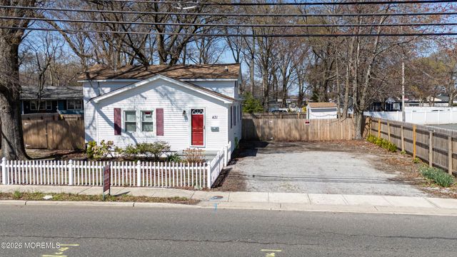 431 S Laurel Avenue, Hazlet, NJ 07734