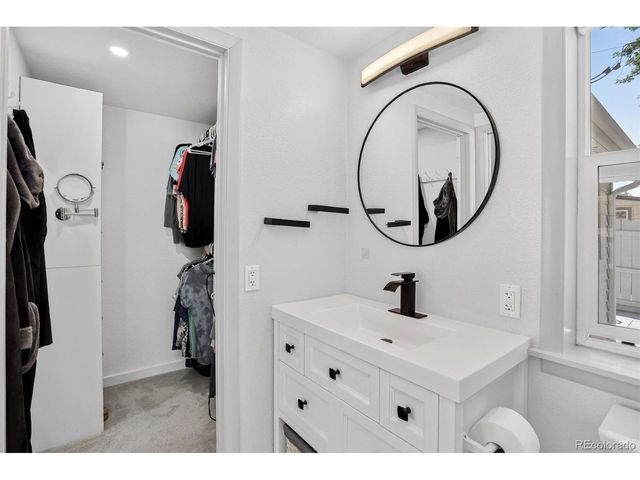 901 S Locust St, Denver, CO 80224
