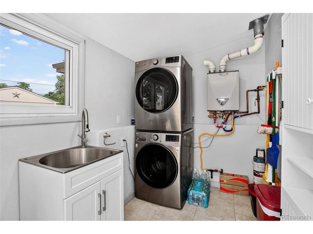 901 S Locust St, Denver, CO 80224
