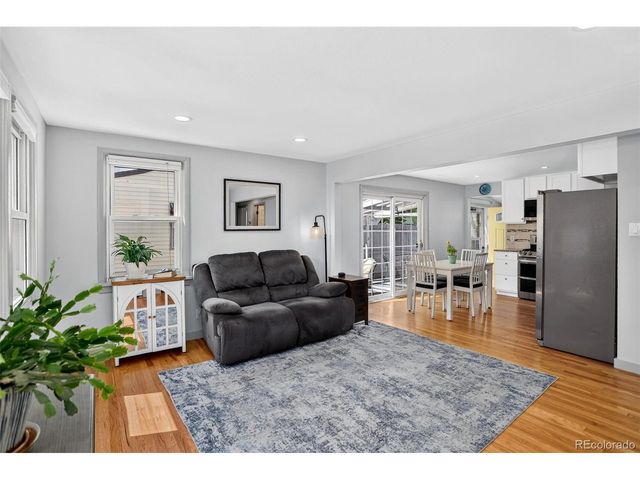 901 S Locust St, Denver, CO 80224