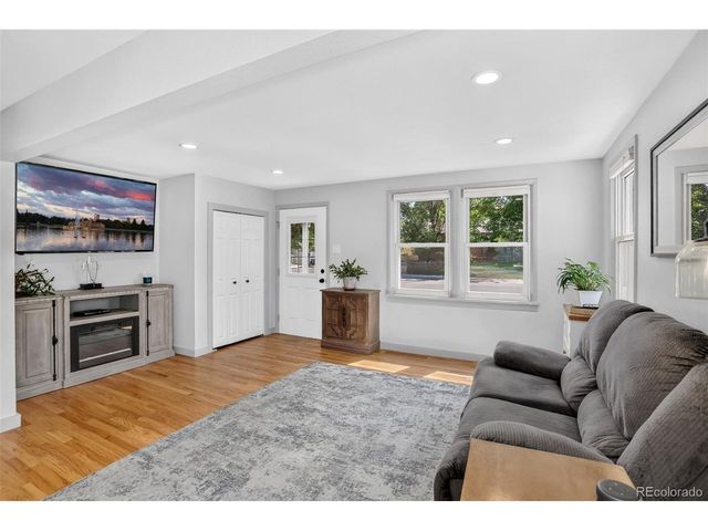 901 S Locust St, Denver, CO 80224