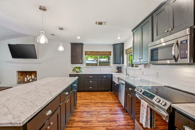 1309 Cliff Drive, Graham, TX 76450