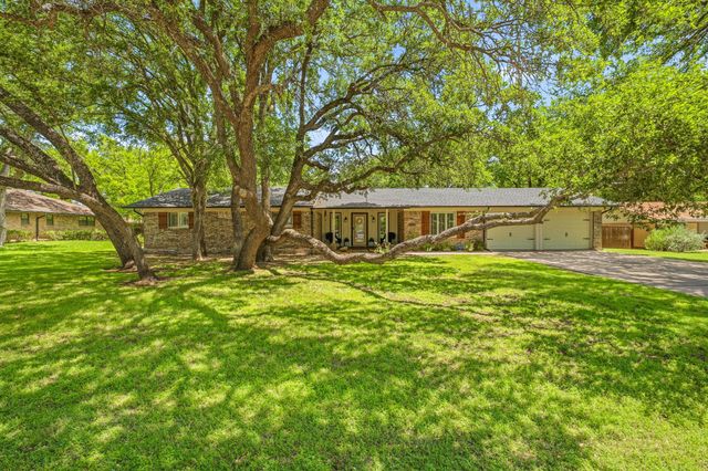 1309 Cliff Drive, Graham, TX 76450