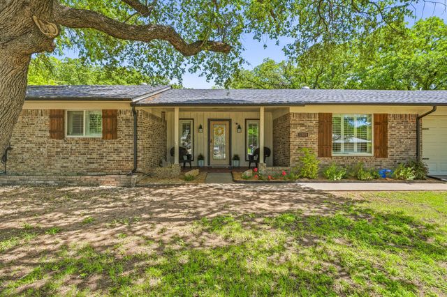 1309 Cliff Drive, Graham, TX 76450