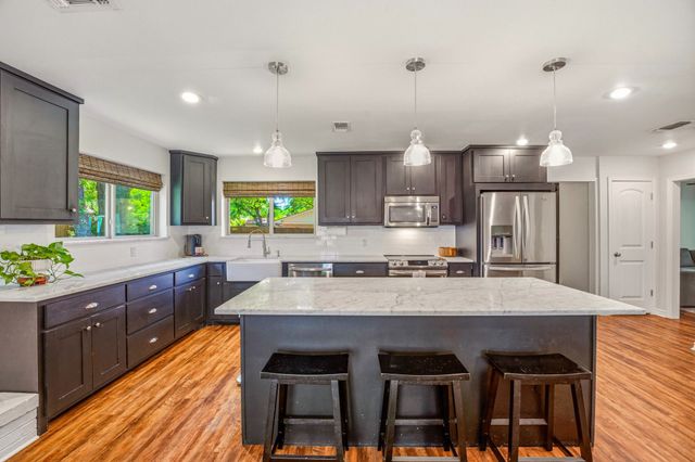 1309 Cliff Drive, Graham, TX 76450